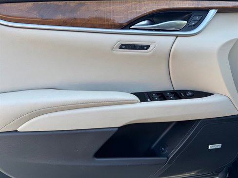 Used 2018 Cadillac XTS Luxury image 14