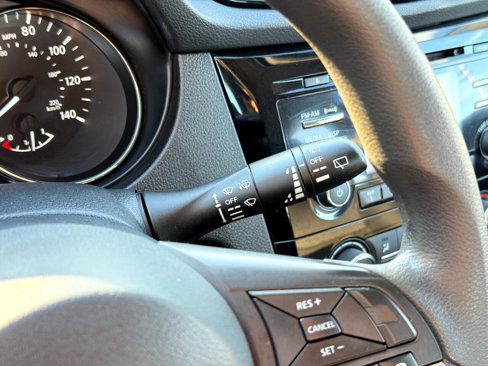 Used 2017 Nissan Rogue S image 59