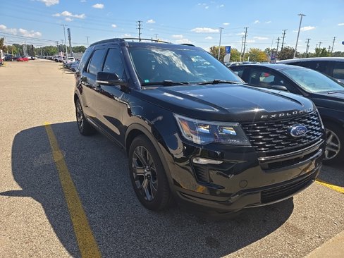 Used 2018 Ford Explorer Sport image 2