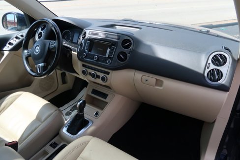 Used 2013 Volkswagen Tiguan S image 10