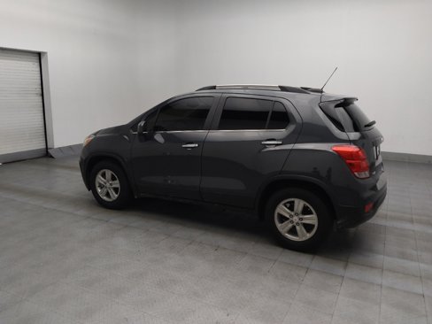 Used 2017 Chevrolet Trax LT w/ LT Convenience Package image 3