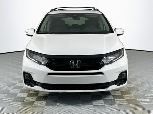 Used 2025 Honda Odyssey Touring image 2
