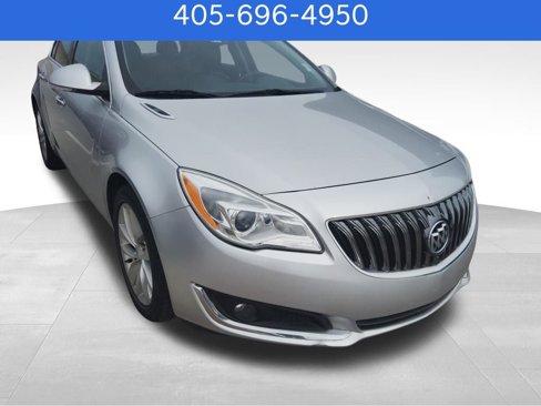 Used 2015 Buick Regal image 2