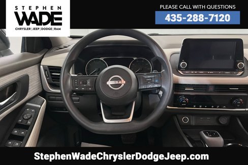 Used 2023 Nissan Rogue SV image 12