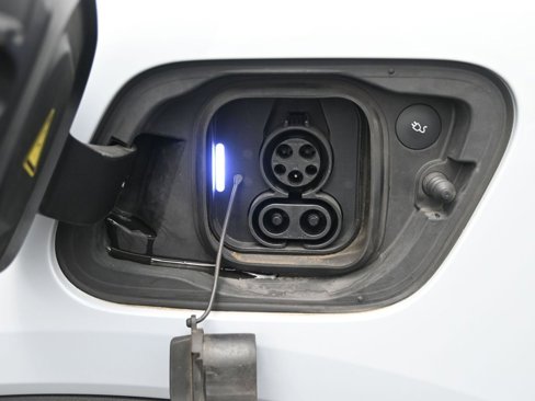 Certified 2022 Volvo XC40 P8 Recharge Ultimate image 31