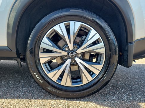 Certified 2022 Nissan Rogue SV image 7