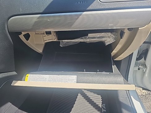 Used 2017 Volkswagen Jetta SE image 12