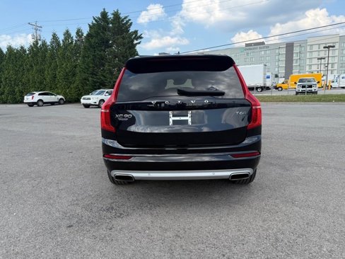 Certified 2021 Volvo XC90 T6 Momentum w/ Climate Package image 6