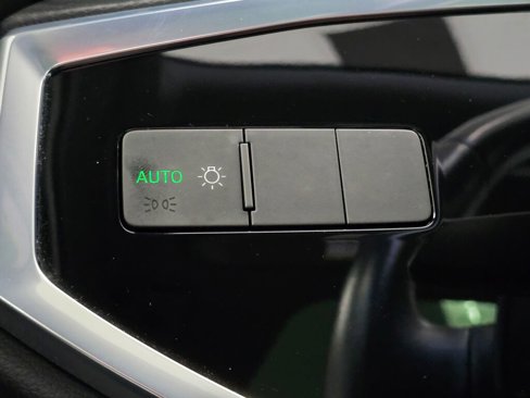 Used 2022 Audi Q3 2.0T Premium w/ Convenience Package image 39