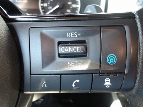Used 2023 Nissan Rogue SV image 13