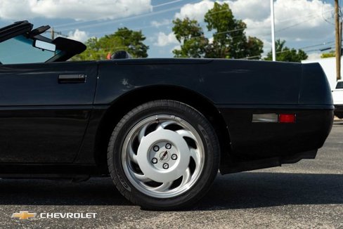 Used 1992 Chevrolet Corvette Convertible image 14