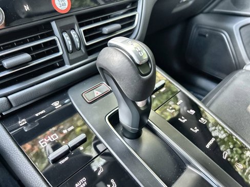 Certified 2024 Porsche Macan image 24