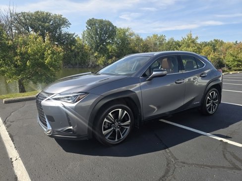 Used 2020 Lexus UX 250h w/ Luxury Package image 11