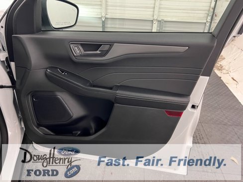 Used 2024 Ford Escape Active image 37
