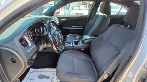 Used 2019 Dodge Charger SXT image 12