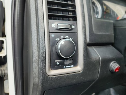 Used 2021 RAM 1500 Tradesman w/ Chrome Appearance Group image 7
