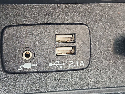 Used 2021 Subaru Forester Limited image 24