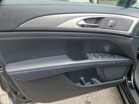 Used 2017 Lincoln MKZ Premiere image 12
