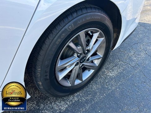 Used 2020 Kia Optima LX image 19