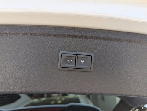 Used 2023 Audi Q5 2.0T Premium image 33