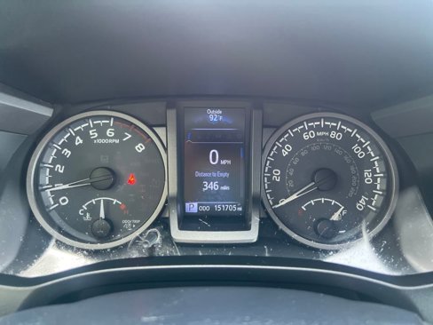 Used 2019 Toyota Tacoma TRD Sport image 16