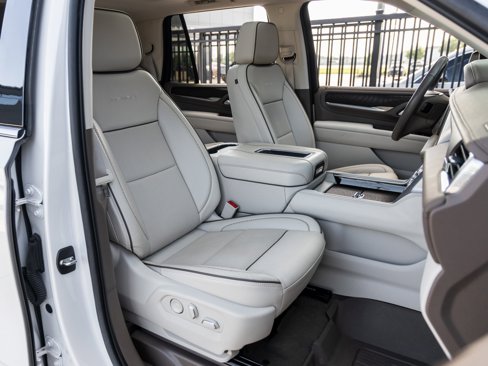 Used 2022 GMC Yukon Denali w/ Denali Premium Package image 40