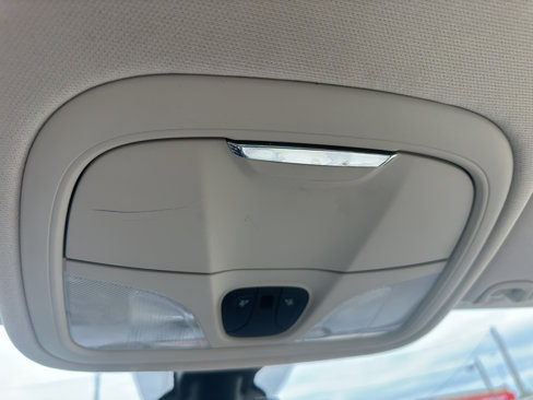 Used 2015 Chrysler 200 Limited image 19