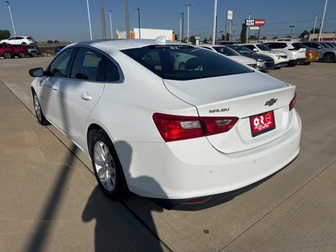 Used 2024 Chevrolet Malibu LT image 3