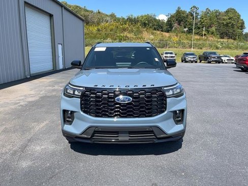 Certified 2025 Ford Explorer ST-Line w/ Premium Package image 3