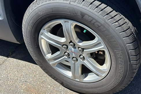 Used 2019 GMC Acadia SLE image 7