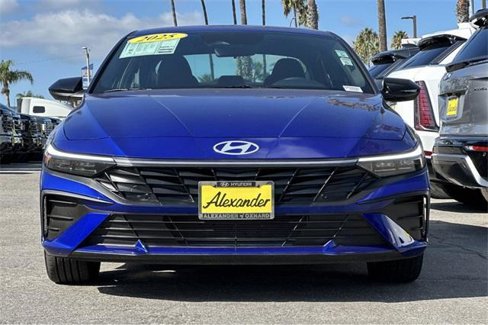 Certified 2025 Hyundai Elantra Sport image 9