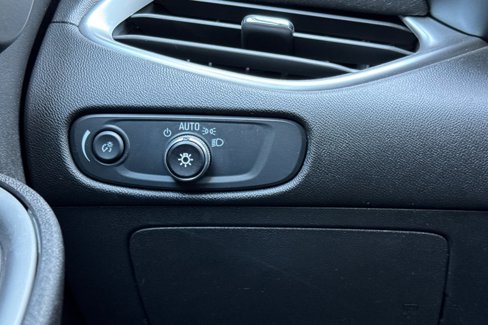 Used 2024 Chevrolet Malibu LT image 30