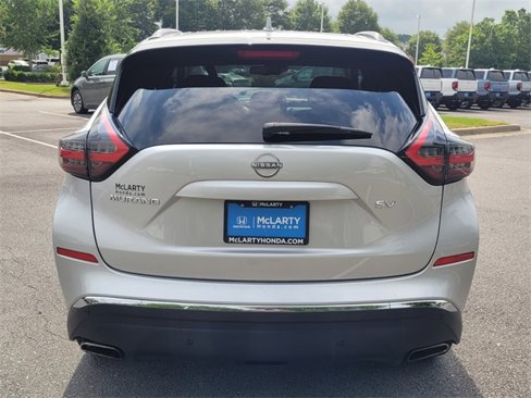 Used 2023 Nissan Murano SV image 10