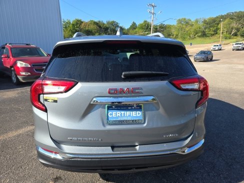 Certified 2024 GMC Terrain SLT image 4