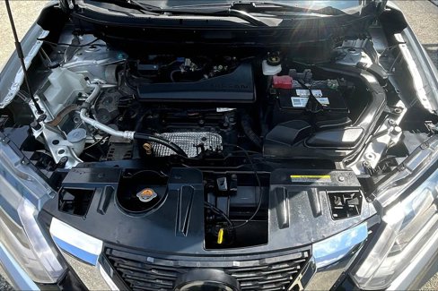 Used 2019 Nissan Rogue SV image 9