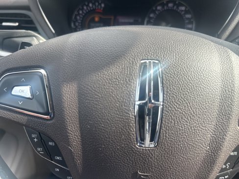 Used 2019 Lincoln MKC Reserve image 21