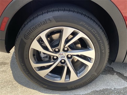 Used 2023 Buick Envision Essence image 29