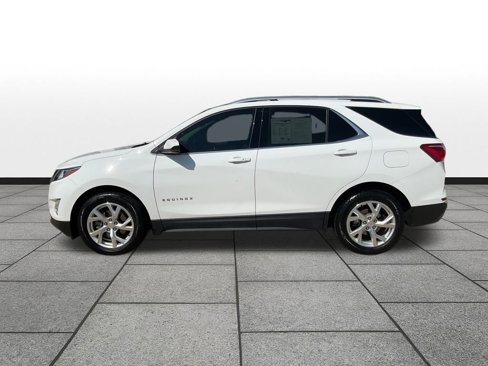 Used 2020 Chevrolet Equinox LT image 2