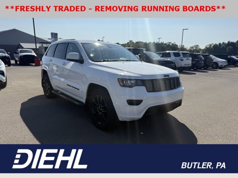 Used 2019 Jeep Grand Cherokee Altitude image 1