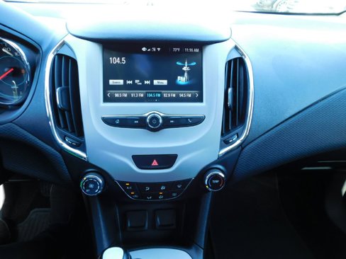 Used 2018 Chevrolet Cruze LS image 29