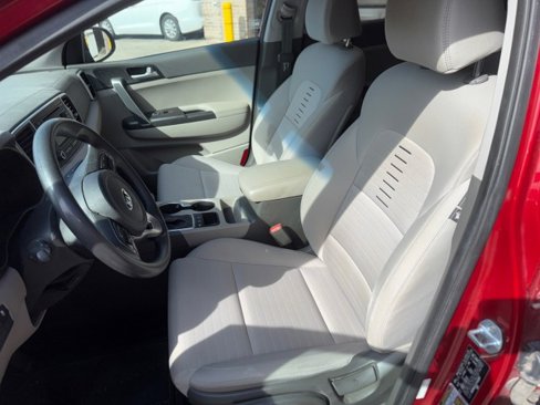 Used 2018 Kia Sportage LX image 10