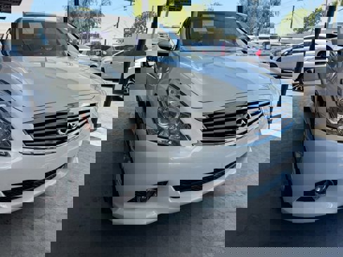Used 2010 INFINITI G37 Journey w/ Premium Pkg image 9