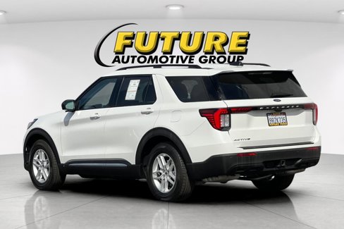 Certified 2025 Ford Explorer Active image 5