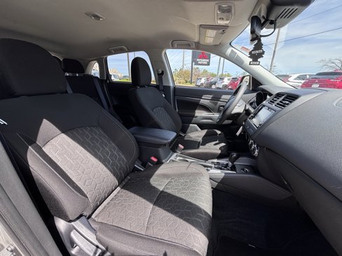 Used 2024 Mitsubishi Outlander Sport AWD image 18