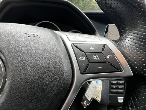 Used 2015 Mercedes-Benz E 250 BlueTEC Sedan image 20