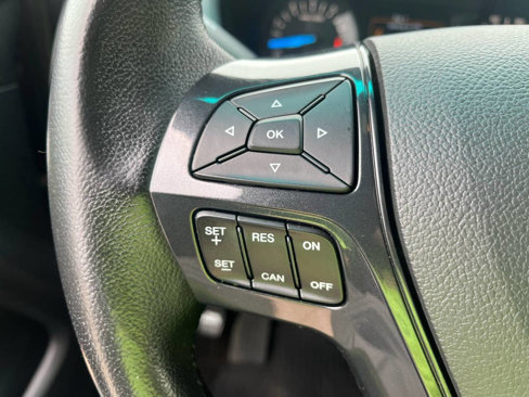 Used 2017 Ford Explorer XLT image 13