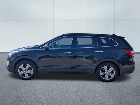 Used 2014 Hyundai Santa Fe GLS image 2