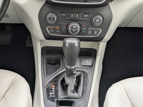Used 2020 Jeep Cherokee Limited image 20