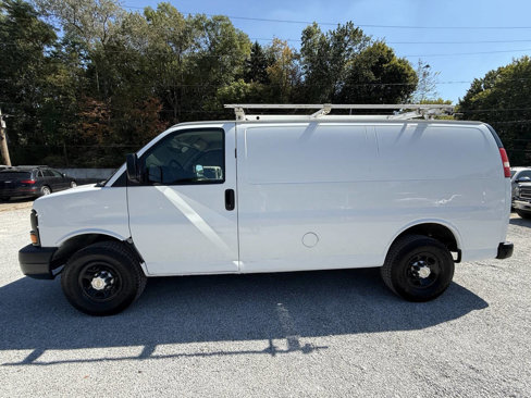 Used 2014 Chevrolet Express 3500 image 2