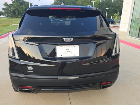 Used 2021 Cadillac XT5 Sportv w/ LPO, ONYX Package image 4